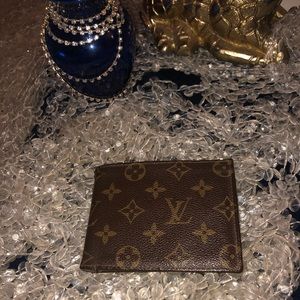 Louis Vuitton monogram bifold wallet